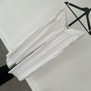 Favori Women’s White Flowy Pants Size 40